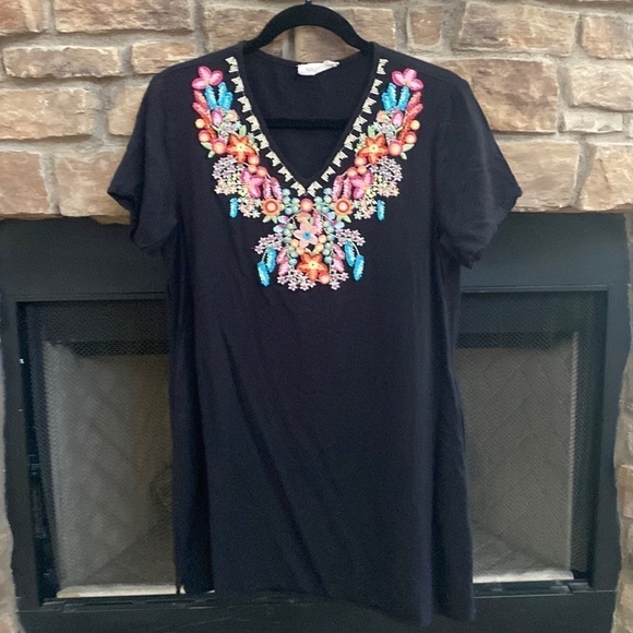 Solitaire Tops - Solitaire black v neck shirt with pink, blue, orange embroidery. XL
